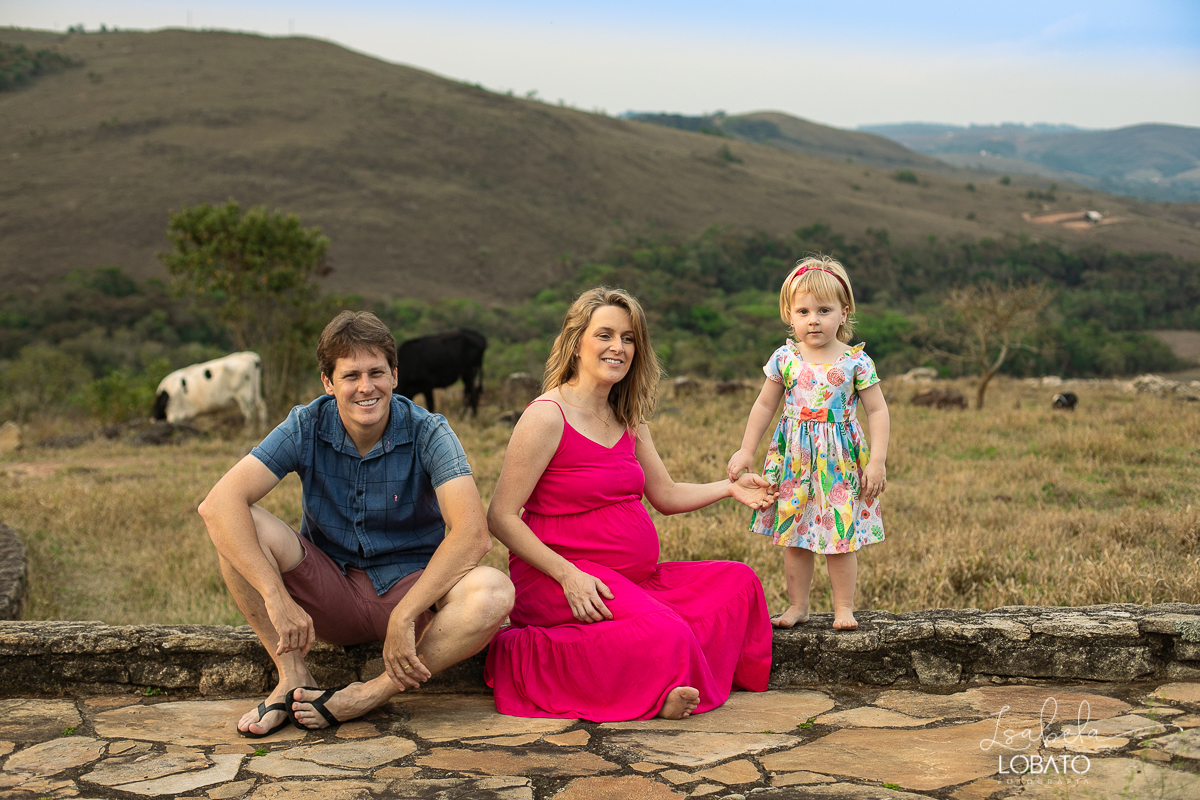 pregnantlifestyle-gestante-luznatural-mundorosa-canon-5d-markiv-isabela-lobato-fotografia-melhor-fotografa-de-gestante-de-barbacena-roupa-de-gestante-estudio-de-fotografia-alto-rio-doce-carandai-saojoao