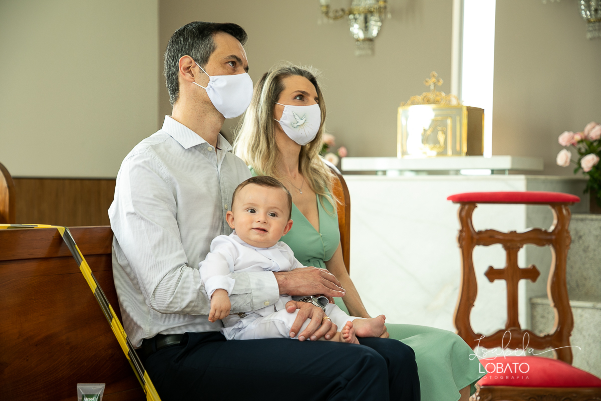 batizado-em-barbacena-mg-sacramento-do-batismo-fotografia-de-batizado-em-barbacena-mg-fotografa-especializada-em-criancas-barbacena-cipotanea-carandai-alto-rio-doce-antonio-carlos-mg-prados-igreja-do-galego-correia-de-almeida-isabela-lobato-fotografia