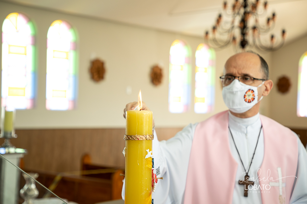 batizado-em-barbacena-mg-sacramento-do-batismo-fotografia-de-batizado-em-barbacena-mg-fotografa-especializada-em-criancas-barbacena-cipotanea-carandai-alto-rio-doce-antonio-carlos-mg-prados-igreja-do-galego-correia-de-almeida-isabela-lobato-fotografia