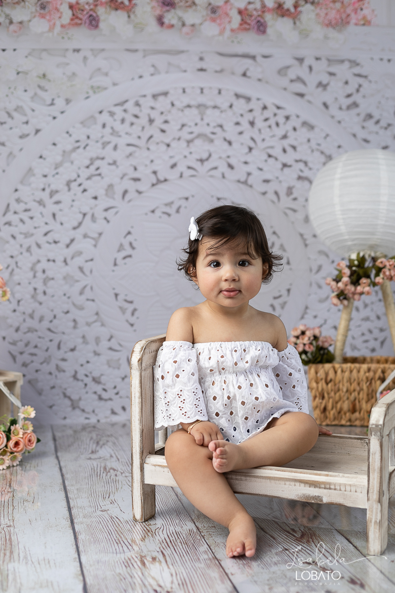 splash-baby-ensaio-fotografico-da-hora-do-banho-ensaio-de-1-ano-fotografa-de-criancas-em-barbacena-isabela-lobato-estudio-fotografico-carandai-alto-rio-doce-cipotanea-senhora-dos-remedios-ibertioga-ressaquinha-acompanhamento-fotografico-infantil-barbacena