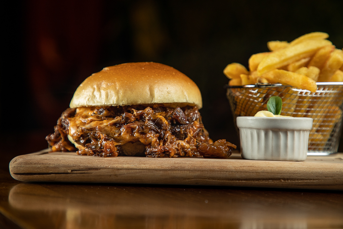 fotografa-de-alimentos-food-photography-gastroart-foodphoto-gourmet-gastronomia-mktdigital-marketing-de-alimentos-midias-sociais-fotografia-gourmet-fotografia-culinaria-food-photography-foodstyling-hamburguer-unique-barbacena-estudio-fotos-isabela-lobato