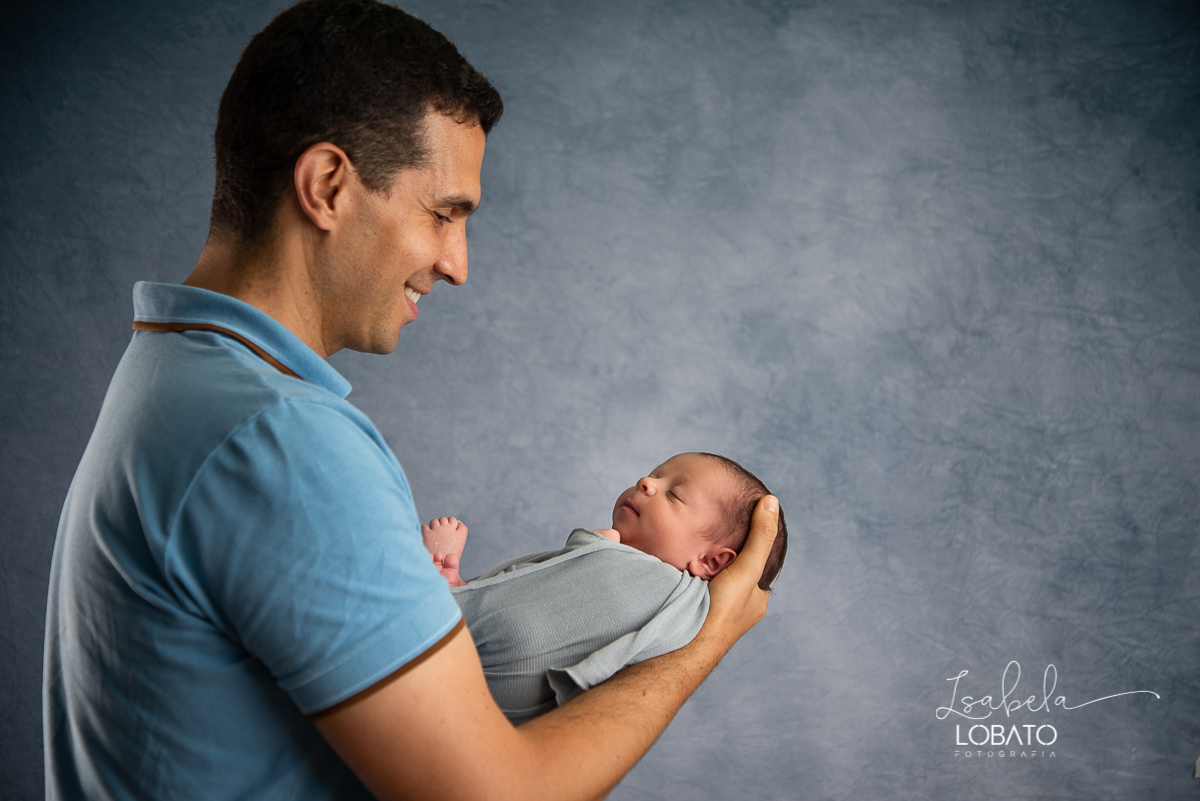 ensaio-fotografico-de-recem-nascido-fotografia-de-bebes-ensaio-newborn-bebe-recem-nascido-fotos-fotografa-de-bebes-em-barbacena-props-roupa-newborn-melhor-fotografa-de-barbacena-estudio-fotografico-infantil-isabela-lobato-fotografia-barbacena-minas-mg