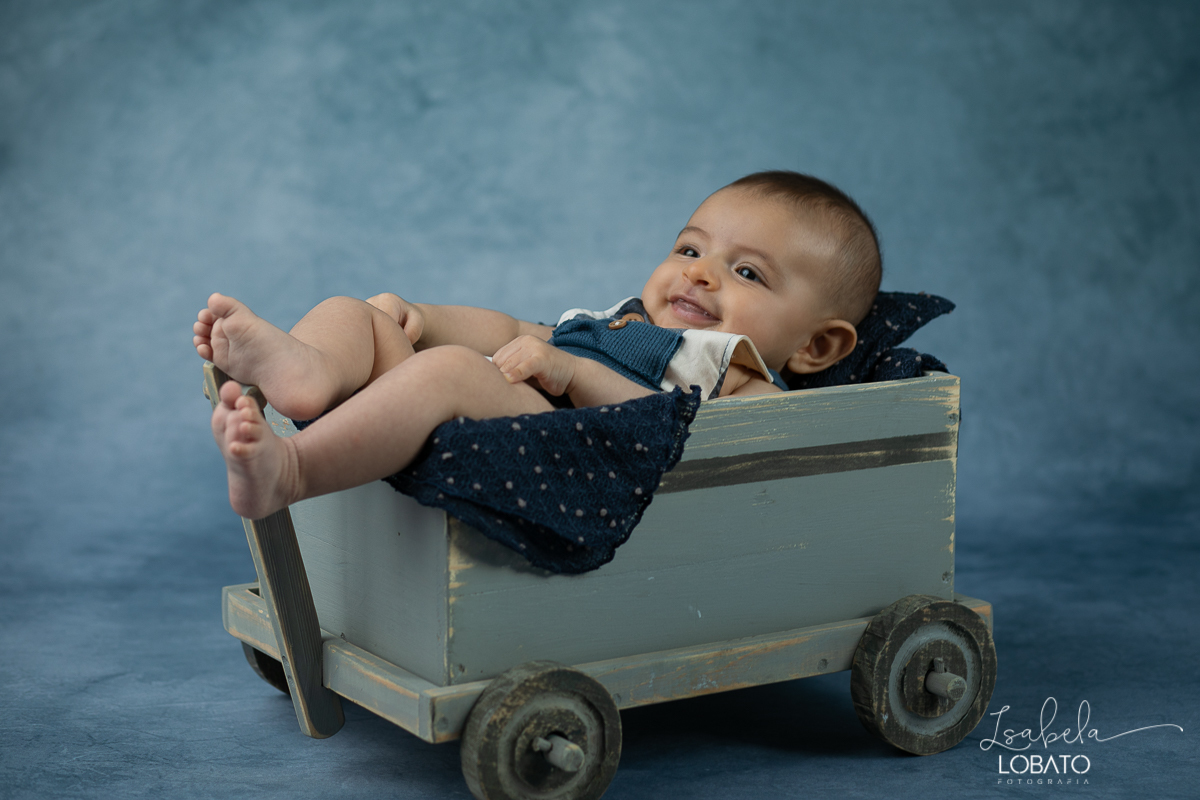 fases-do-bebe-bebe-de-3-meses-acompanhamento-fotografico-mensal-acompanhamento-fotografico-trimestral-acompanhamento-fotografico-criativo-prosdoben-lefotick-fotografa-infantil-em-barbacena-estudio-de-fotos-isabela-lobato-newborn