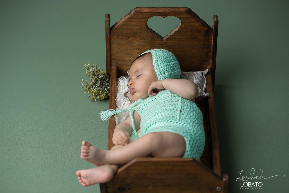 fases-do-bebe-bebe-de-3-meses-acompanhamento-fotografico-mensal-acompanhamento-fotografico-trimestral-acompanhamento-fotografico-criativo-prosdoben-lefotick-fotografa-infantil-em-barbacena-estudio-de-fotos-isabela-lobato-newborn