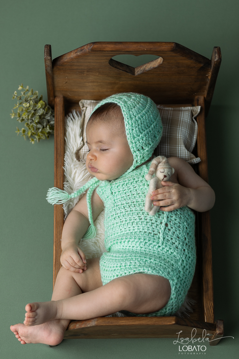 fases-do-bebe-bebe-de-3-meses-acompanhamento-fotografico-mensal-acompanhamento-fotografico-trimestral-acompanhamento-fotografico-criativo-prosdoben-lefotick-fotografa-infantil-em-barbacena-estudio-de-fotos-isabela-lobato-newborn