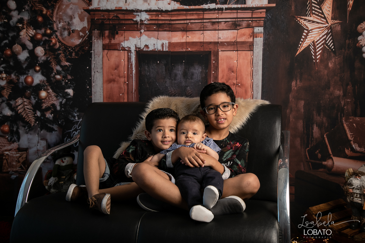 sessao-fotografica-de-natal-mini-sessao-de-natal-fotografia-de-natal-2021-foto-de-natal-cenario-fotografico-de-natal-fundo-fotografico-de-natal-wentz-fundos-fotograficos-britsh-short-hair-gato-britanico-pelo-curto-isabela-lobato-fotografia-estudio-bq