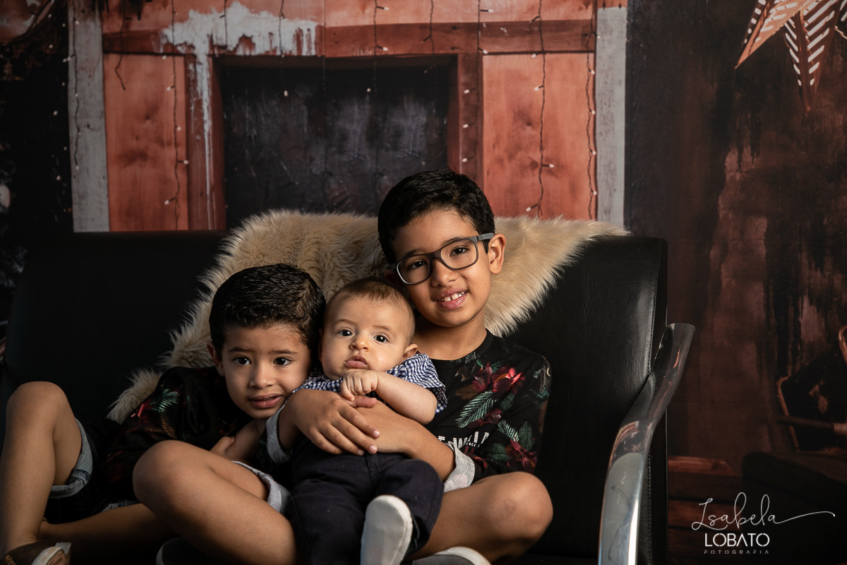 sessao-fotografica-de-natal-mini-sessao-de-natal-fotografia-de-natal-2021-foto-de-natal-cenario-fotografico-de-natal-fundo-fotografico-de-natal-wentz-fundos-fotograficos-britsh-short-hair-gato-britanico-pelo-curto-isabela-lobato-fotografia-estudio-bq