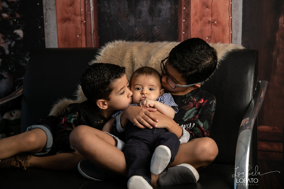 sessao-fotografica-de-natal-mini-sessao-de-natal-fotografia-de-natal-2021-foto-de-natal-cenario-fotografico-de-natal-fundo-fotografico-de-natal-wentz-fundos-fotograficos-britsh-short-hair-gato-britanico-pelo-curto-isabela-lobato-fotografia-estudio-bq