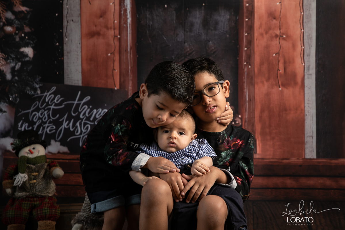 sessao-fotografica-de-natal-mini-sessao-de-natal-fotografia-de-natal-2021-foto-de-natal-cenario-fotografico-de-natal-fundo-fotografico-de-natal-wentz-fundos-fotograficos-britsh-short-hair-gato-britanico-pelo-curto-isabela-lobato-fotografia-estudio-bq