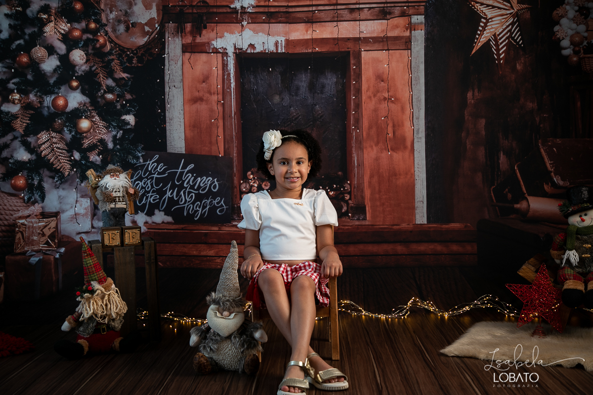 sessao-fotografica-de-natal-mini-sessao-de-natal-fotografia-de-natal-2021-foto-de-natal-cenario-fotografico-de-natal-fundo-fotografico-de-natal-wentz-fundos-fotograficos-britsh-short-hair-gato-britanico-pelo-curto-isabela-lobato-fotografia-estudio-bq