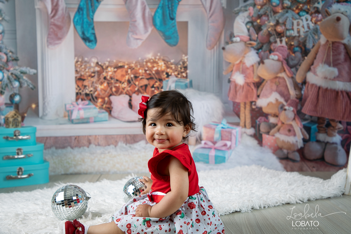 sessao-fotografica-de-natal-mini-sessao-de-natal-fotografia-de-natal-2021-foto-de-natal-cenario-fotografico-de-natal-fundo-fotografico-de-natal-wentz-fundos-fotograficos-britsh-short-hair-gato-britanico-pelo-curto-isabela-lobato-fotografia-estudio-bq