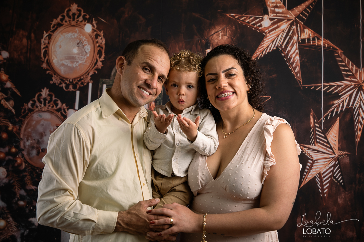 sessao-fotografica-de-natal-mini-sessao-de-natal-fotografia-de-natal-2021-foto-de-natal-cenario-fotografico-de-natal-fundo-fotografico-de-natal-wentz-fundos-fotograficos-isabela-lobato-fotografia-estudio-bq-retratos-de-natal-ensaio-fotografico-de-natal