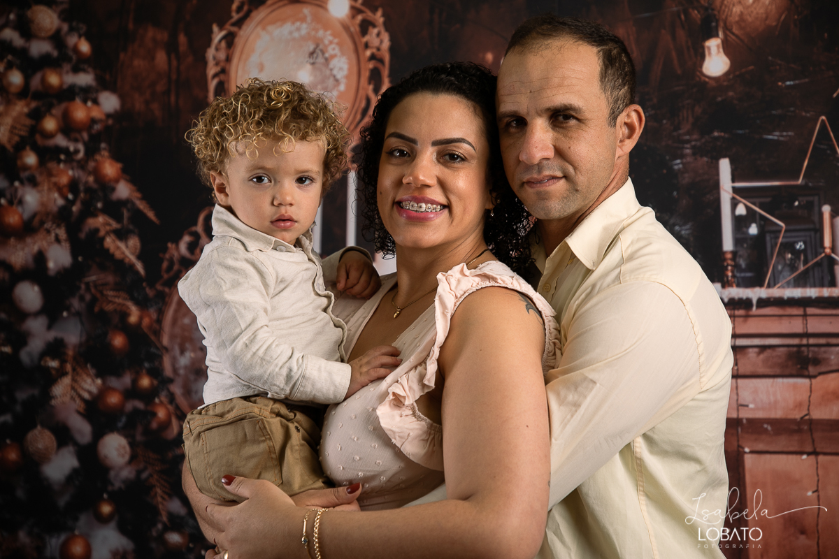 sessao-fotografica-de-natal-mini-sessao-de-natal-fotografia-de-natal-2021-foto-de-natal-cenario-fotografico-de-natal-fundo-fotografico-de-natal-wentz-fundos-fotograficos-isabela-lobato-fotografia-estudio-bq-retratos-de-natal-ensaio-fotografico-de-natal