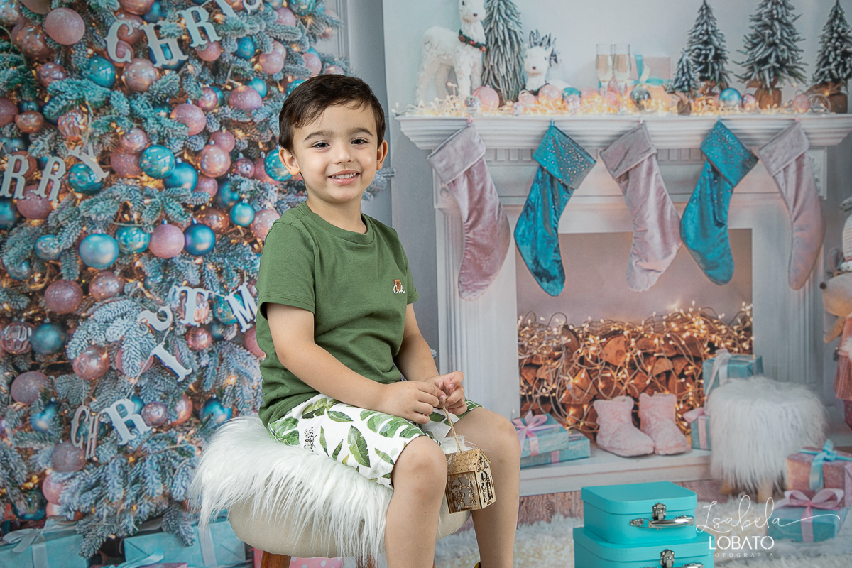 sessao-fotografica-de-natal-mini-sessao-de-natal-fotografia-de-natal-2021-foto-de-natal-cenario-fotografico-de-natal-fundo-fotografico-de-natal-wentz-fundos-fotograficos-isabela-lobato-fotografia-estudio-bq-retratos-de-natal-ensaio-fotografico-de-natal