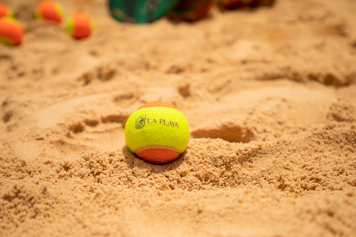 beach-tennis-vôlei-de-praia-️futevôlei-quadra-de-esportes-na-areia-la-playa-barbacena-pe-na-areia-esporte-e-recreaçao-avenida-sanitaria-barbacena-mg-rquete-bola-de-tenis-volei-de-areia-fotografia-publicitaria-em-barbacena-isabela-lobato-fotografia