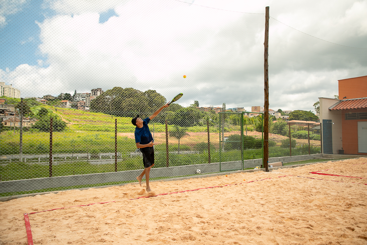 beach-tennis-vôlei-de-praia-️futevôlei-quadra-de-esportes-na-areia-la-playa-barbacena-pe-na-areia-esporte-e-recreaçao-avenida-sanitaria-barbacena-mg-rquete-bola-de-tenis-volei-de-areia-fotografia-publicitaria-em-barbacena-isabela-lobato-fotografia