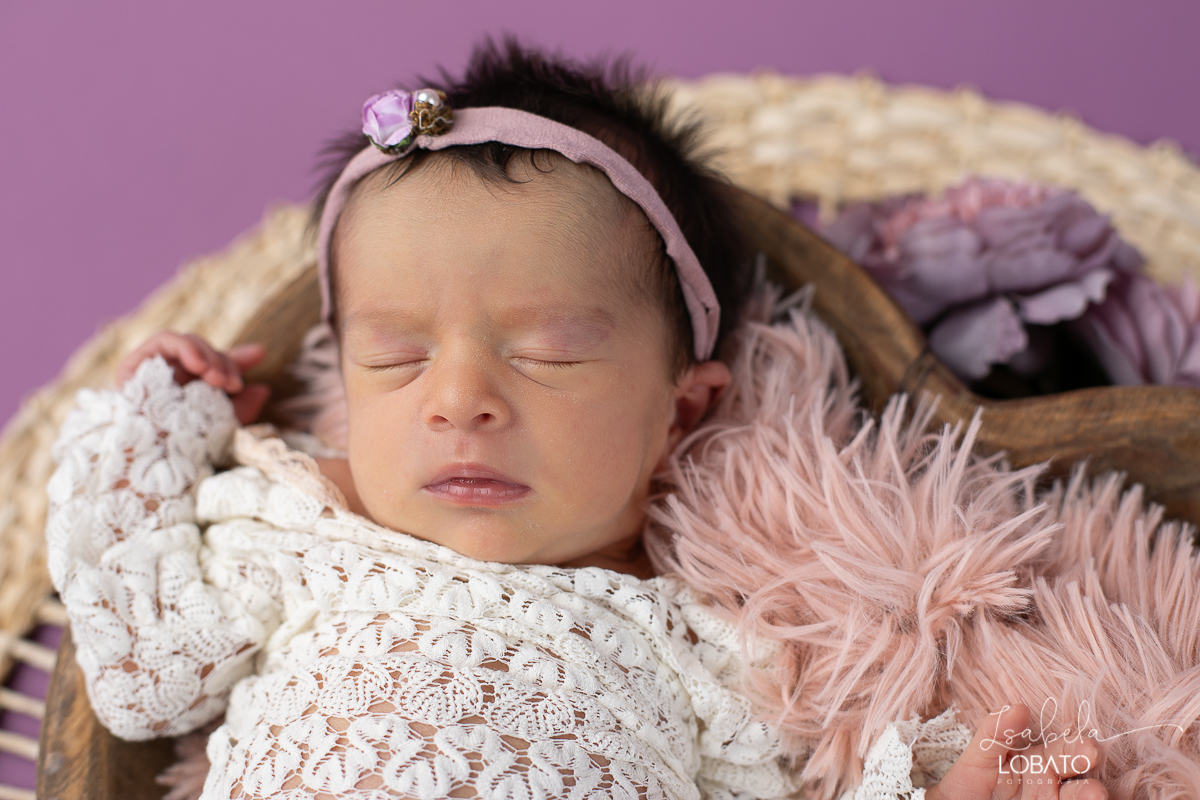 ensaio-fotografico-de-recem-nascido-fotografia-de-bebes-ensaio-newborn-bebe-recem-nascido-fotos-fotografa-de-bebes-newborn-de-gemeas-melhor-fotografa-de-barbacena-estudio-fotografico-infantil-isabela-lobato-fotografia-barbacena-minas-mg