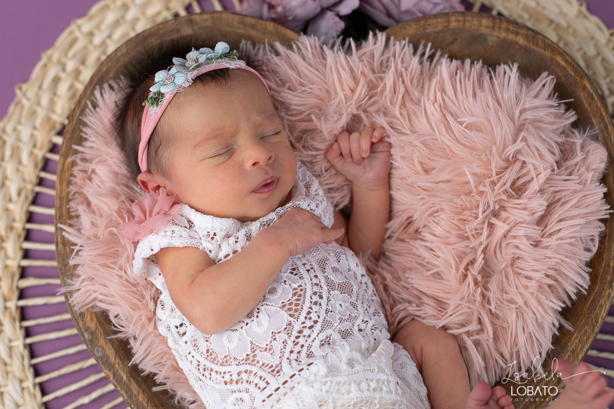 ensaio-fotografico-de-recem-nascido-fotografia-de-bebes-ensaio-newborn-bebe-recem-nascido-fotos-fotografa-de-bebes-newborn-de-gemeas-melhor-fotografa-de-barbacena-estudio-fotografico-infantil-isabela-lobato-fotografia-barbacena-minas-mg