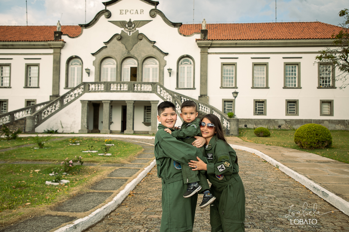 ensaio-familia-militar-fab-mil-epcar-barbacena-mg-escola-preparatoria-de-cadetes-do-ar-cadete-farda-aeronautica-macacao-de-voo-filhos-de-militar-da-fab-brigadeiro-comandante-da-forca-area-forcas-armadas-brasil-curso-para-piloto-fotografa-isabela-lobato-bq