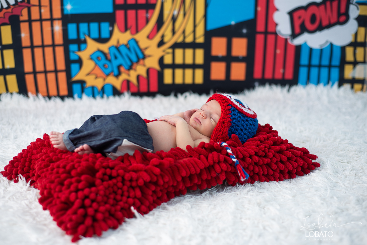 ensaio-fotografico-de-recem-nascido-ensaio-newborn-bebe-recem-nascido-sono-do-bebe-acompanhamento-fotografico-infantil-cenario-de-newborn-fundo-fotografico-para-ensaio-newborn-fotografa-especialista-em-ensaio-newborn-isabela-lobato-fotografia-barbacena-mg