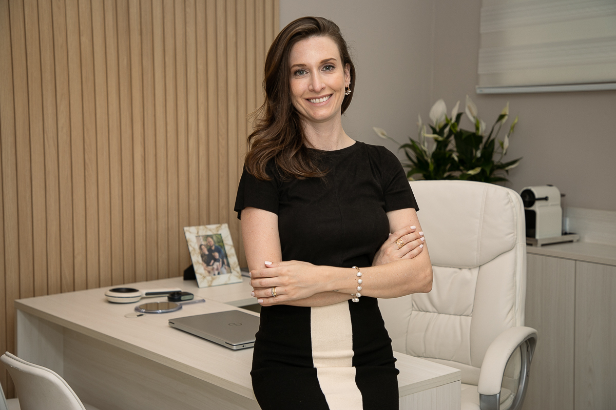 fotografia-publicitaria-fotografia-de-medico-rede-social-de-medico-mkt-medico-midias-sociais-para-medico-retrato-corporativo-dermatologista-em-barbabacena-centro-clinico-dermatologico-dr-geraldo-barroso-dra-natalia-barroso-dermatologista-em-barbacena-mg