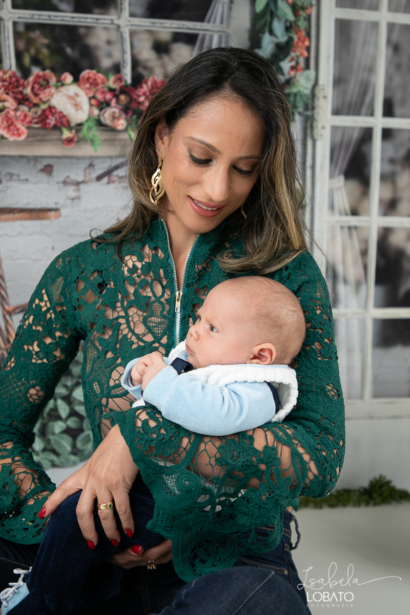 amor-de-mae-dia-das-maes-ensaio-fotografico-dia-das-maes-mamae-amor-mais-sublime-fotografia-de-mae-fundo-fotografico-dia-das-maes-ensaio-das-maes-dia-das-maes-2022-estudio-fotografico-em-barbacena-melhor-fotografa-de-barbacena-iluminacao-de-estudio-ilca