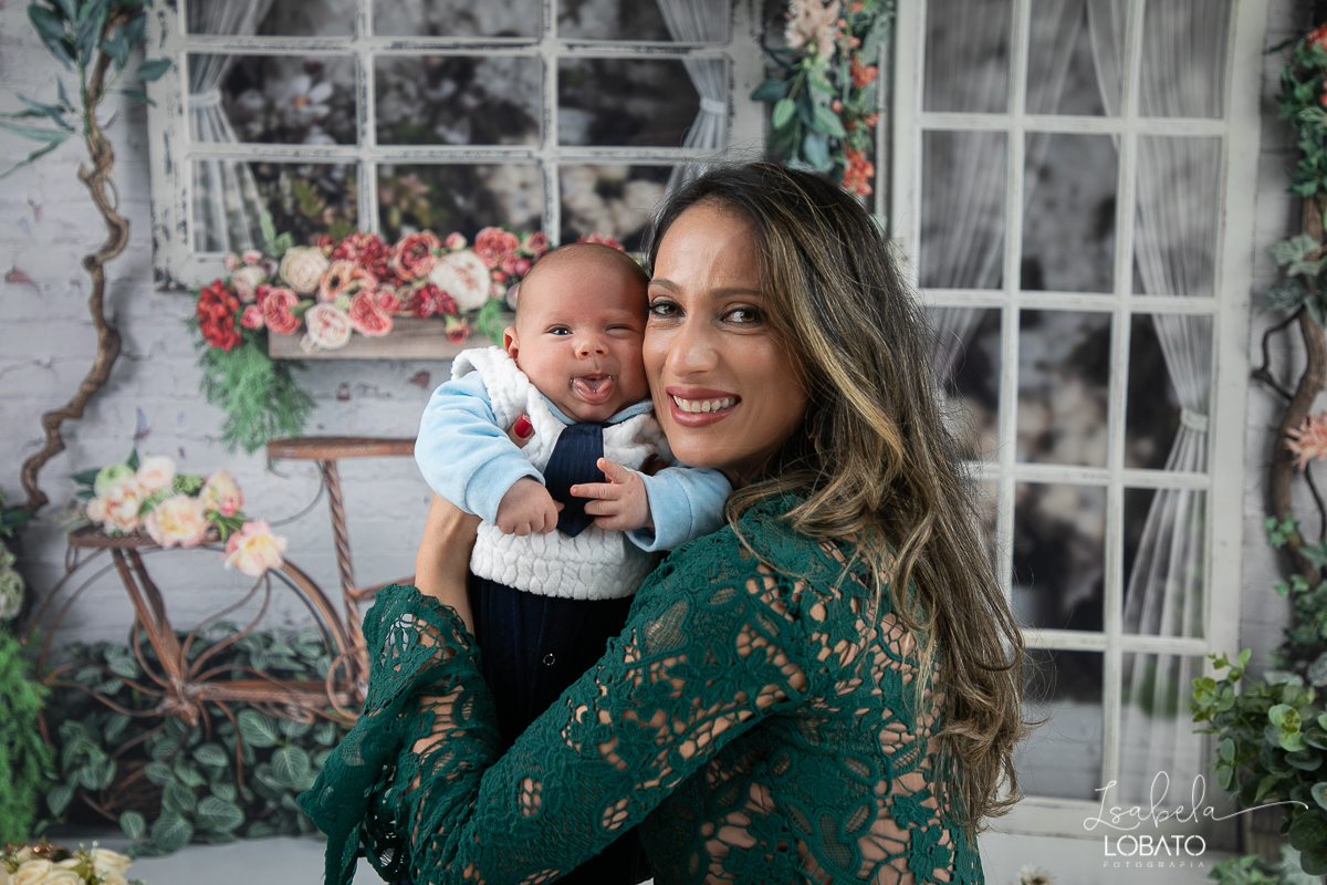 amor-de-mae-dia-das-maes-ensaio-fotografico-dia-das-maes-mamae-amor-mais-sublime-fotografia-de-mae-fundo-fotografico-dia-das-maes-ensaio-das-maes-dia-das-maes-2022-estudio-fotografico-em-barbacena-melhor-fotografa-de-barbacena-iluminacao-de-estudio-ilca