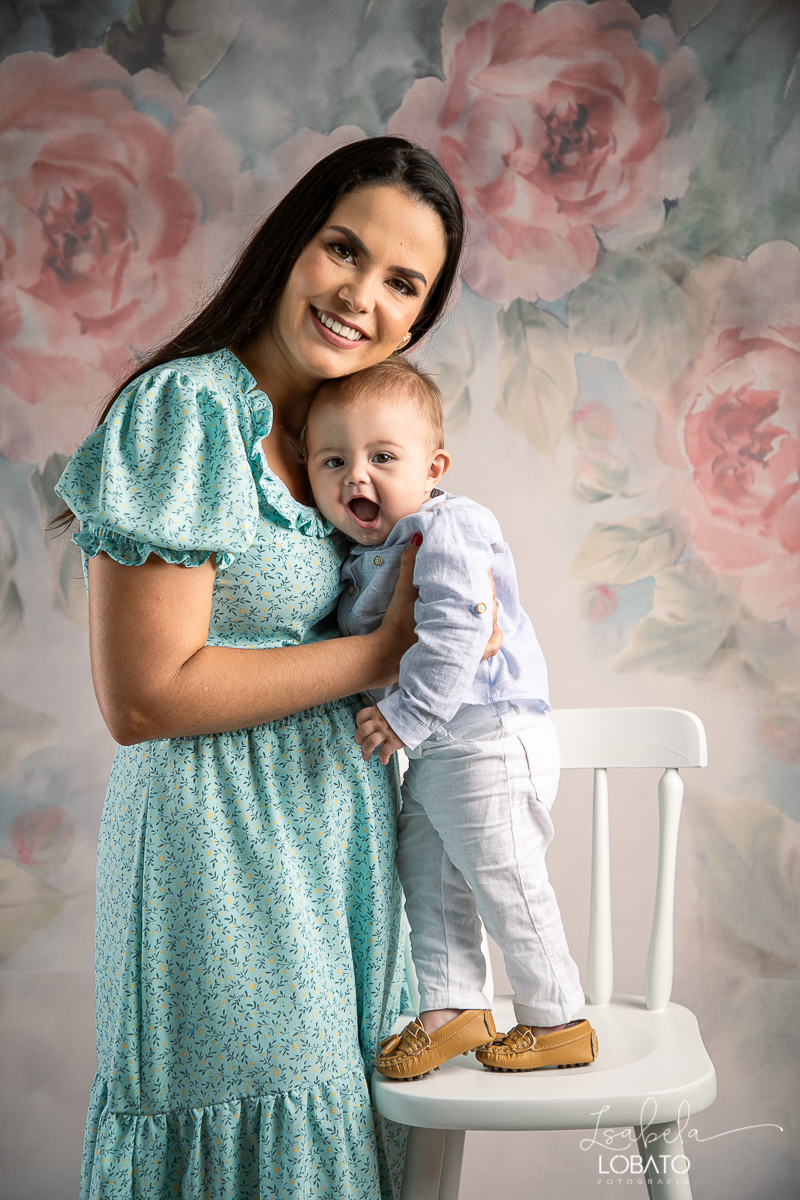 amor-de-mae-dia-das-maes-ensaio-fotografico-dia-das-maes-mamae-amor-mais-sublime-fotografia-de-mae-fundo-fotografico-dia-das-maes-ensaio-das-maes-dia-das-maes-2022-estudio-fotografico-em-barbacena-melhor-fotografa-de-barbacena-iluminacao-de-estudio-ilca