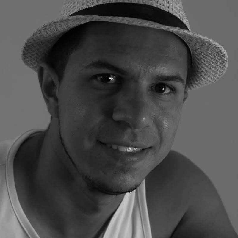Sobre FRAGMENTOS FOTOGRAFIA