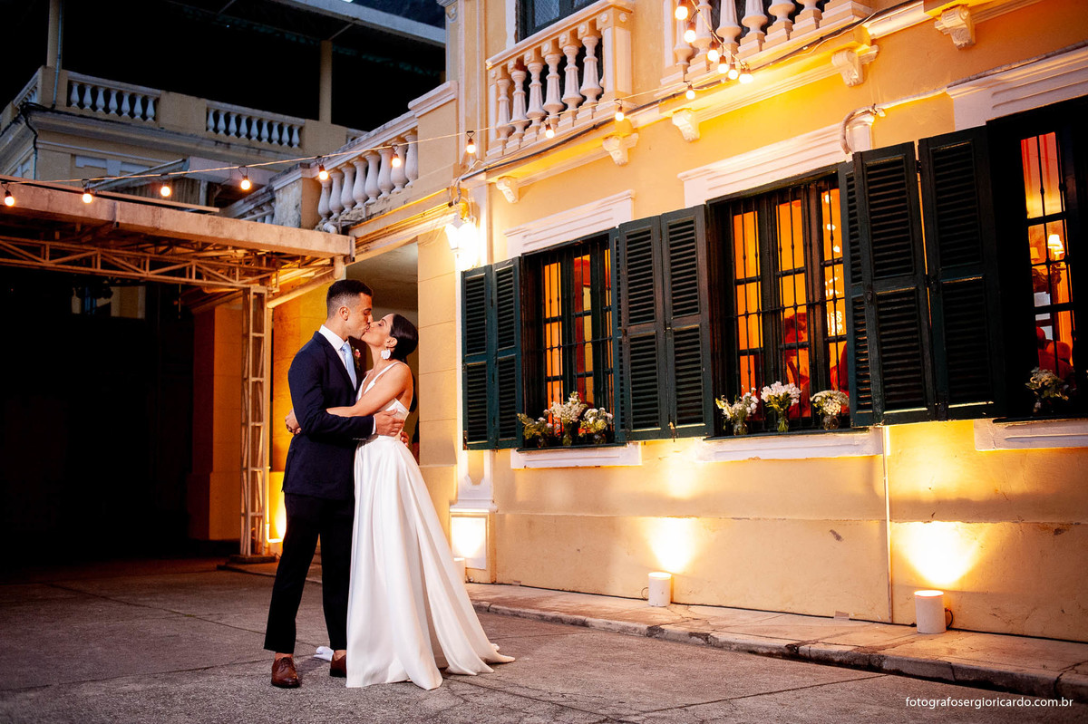 imagem dos noivos na casa santa ignez no bairro da gávea no rio de janeiro