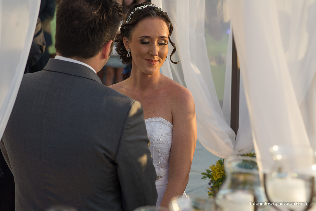 A cerimônia de casamento da Raquel e Sandro no Hotel Boutique Le Relais de Marambaia, Pedra de Guaratiba no Rio de Janeiro