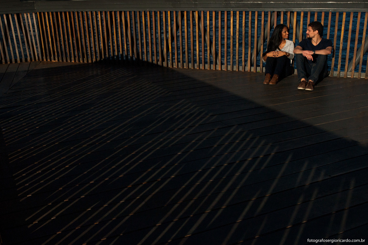 fotografia de casal de namorados no boulevard olímpico rio de janeiro