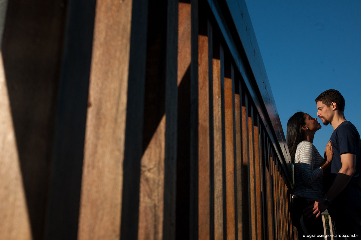 casal apaixonado em ensaio fotográfico no rio de janeiro
