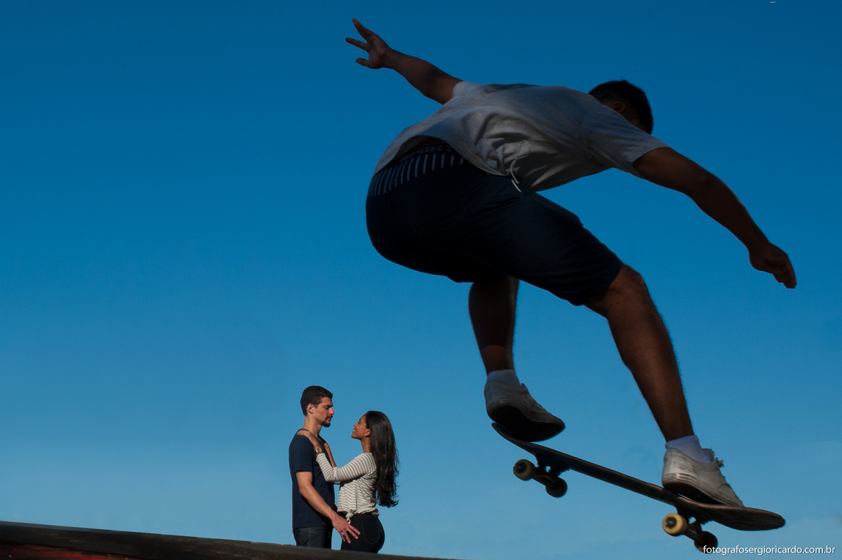 foto ensaio de namorados com skate no rio de janeiro praça xv