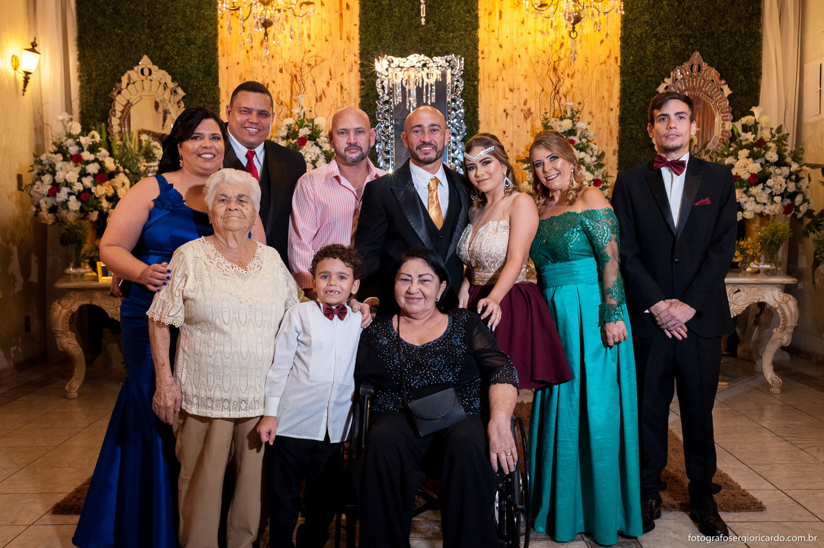 fotografia protocolar de família na festa de 15 anos