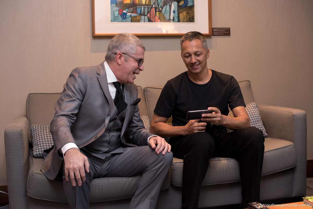 fotografia do noivo e fotografo sergio ricardo no hotel hilton barra