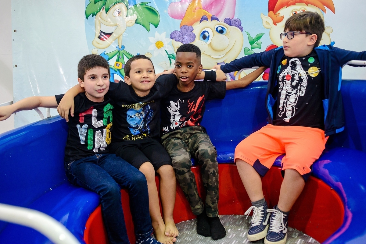 photography kids party theme iron maiden kids playing