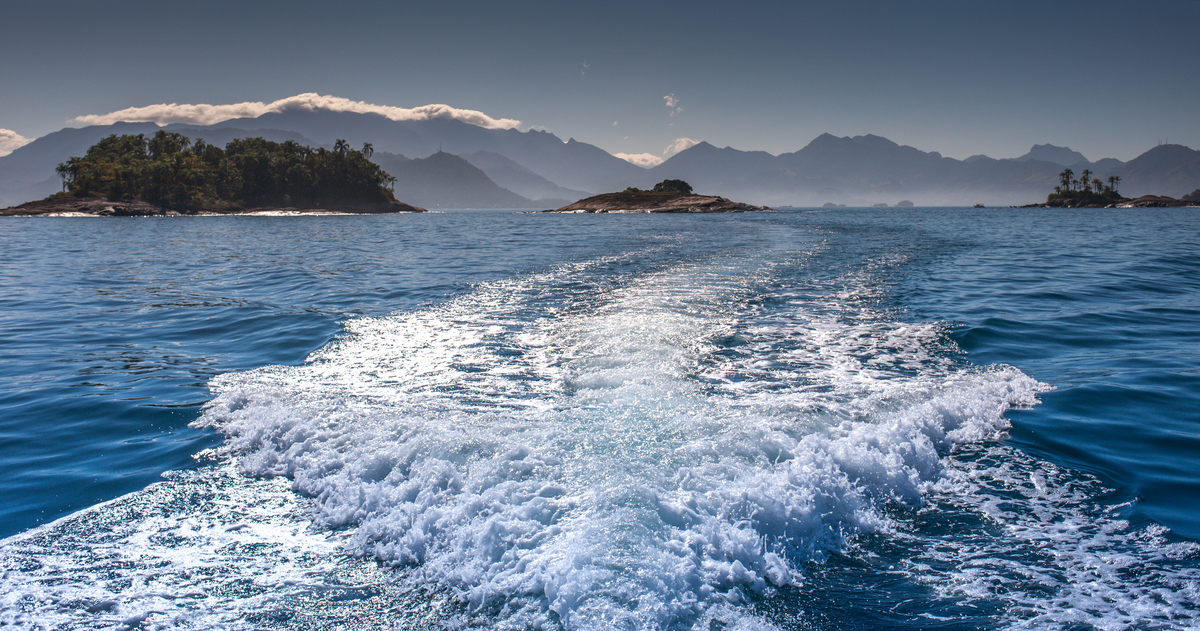 Fotografia do mar azul em Angra dos Reis Rio de Janeiro