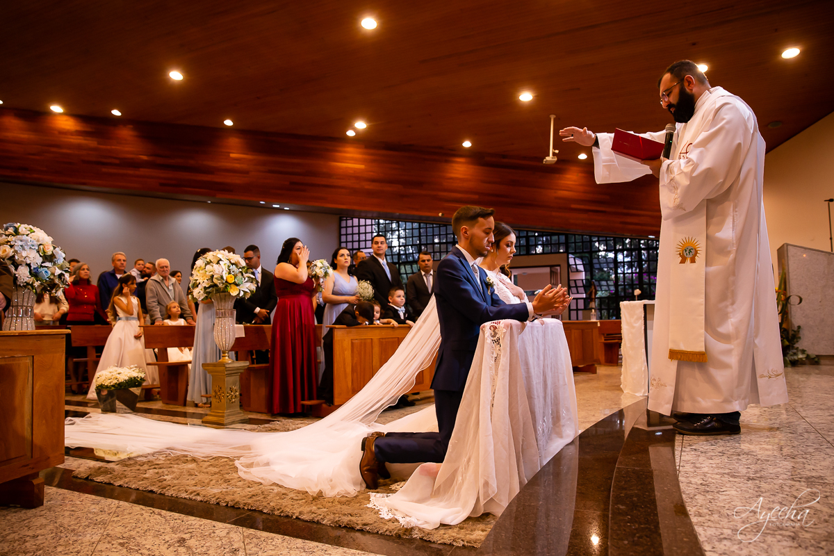 making of noivo curitiba; casamento curitiba; casamento santuário sagrado coração; casamento salão acqua eventos; fotografo de casamento curitiba; vestido de noiva curitiba; london noivas; maquiagem de noiva; carro da noiva; 