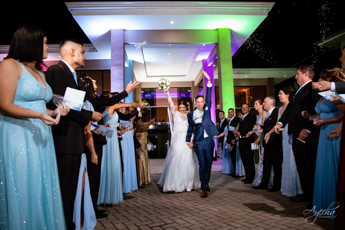 making of noivo curitiba; casamento curitiba; casamento santuário sagrado coração; casamento salão acqua eventos; fotografo de casamento curitiba; vestido de noiva curitiba; london noivas; maquiagem de noiva; carro da noiva; 