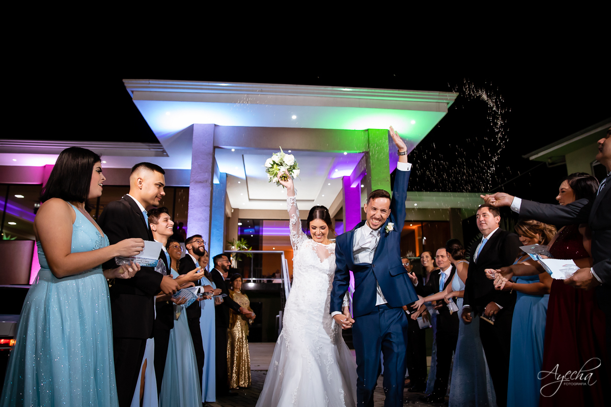 making of noivo curitiba; casamento curitiba; casamento santuário sagrado coração; casamento salão acqua eventos; fotografo de casamento curitiba; vestido de noiva curitiba; london noivas; maquiagem de noiva; carro da noiva; 