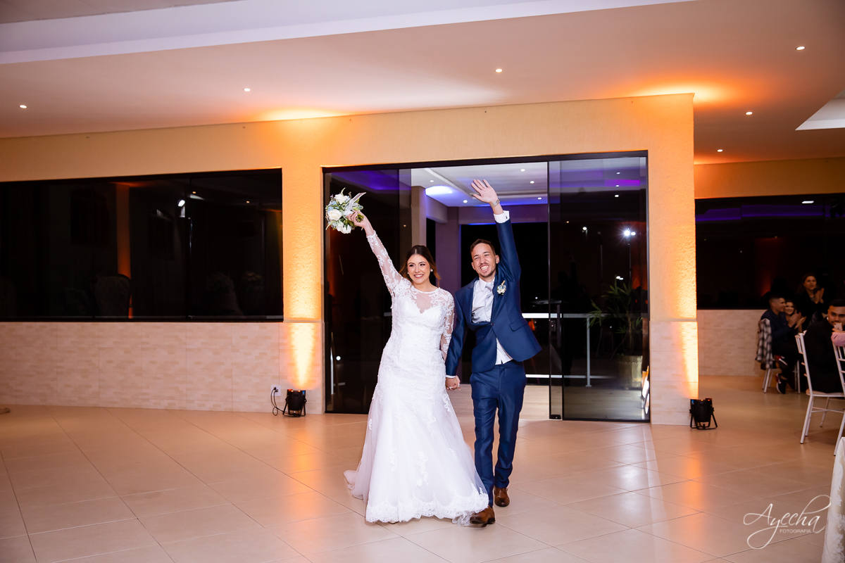 making of noivo curitiba; casamento curitiba; casamento santuário sagrado coração; casamento salão acqua eventos; fotografo de casamento curitiba; vestido de noiva curitiba; london noivas; maquiagem de noiva; carro da noiva; 