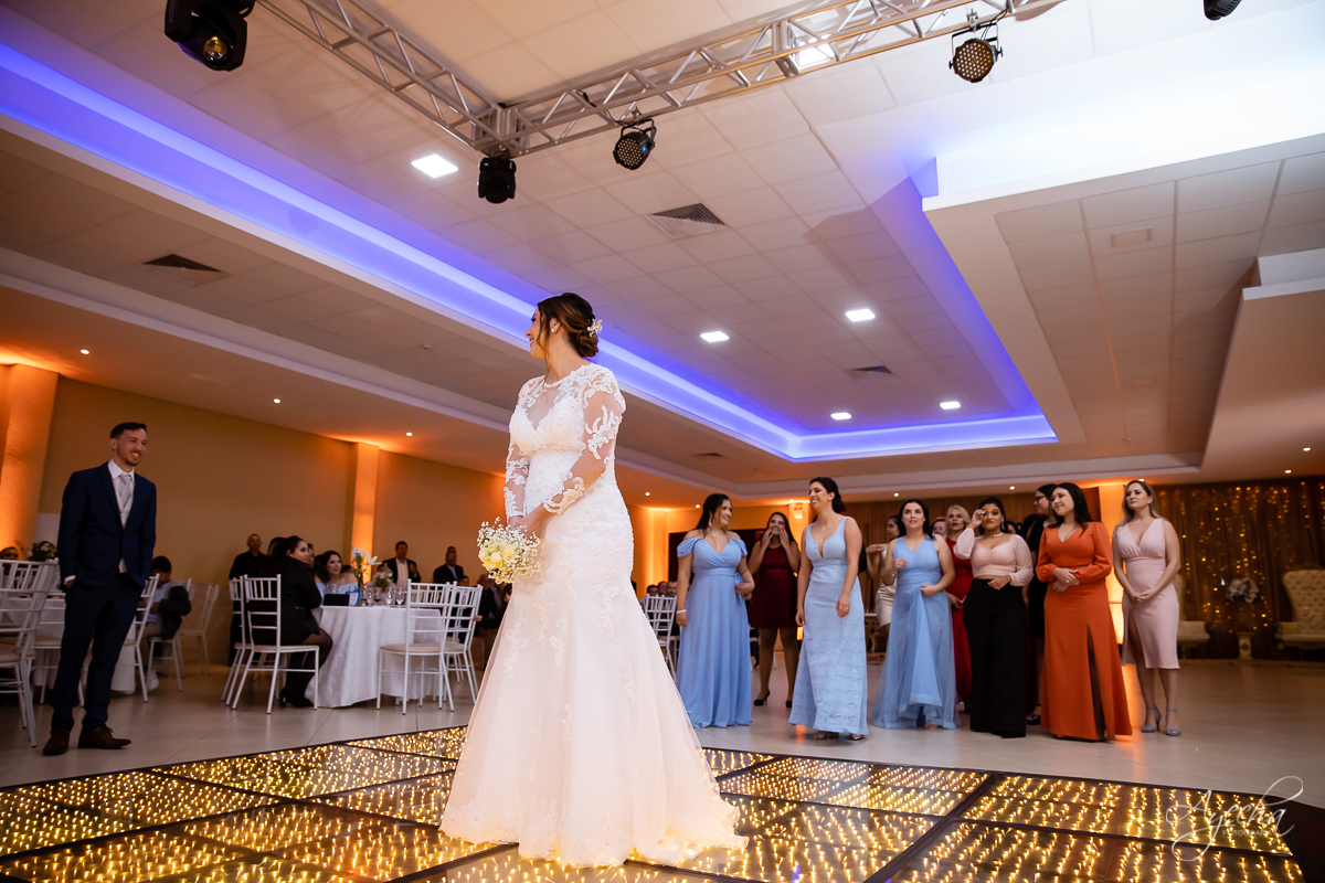 making of noivo curitiba; casamento curitiba; casamento santuário sagrado coração; casamento salão acqua eventos; fotografo de casamento curitiba; vestido de noiva curitiba; london noivas; maquiagem de noiva; carro da noiva; 