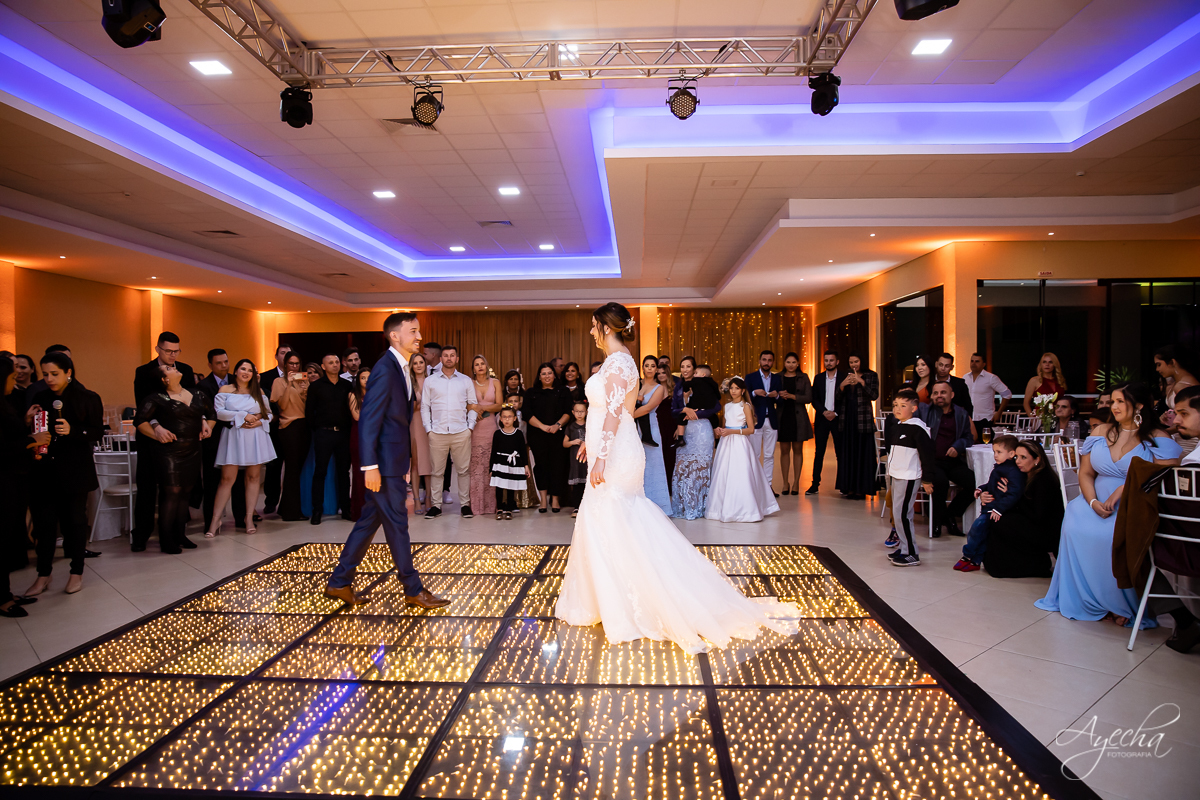 making of noivo curitiba; casamento curitiba; casamento santuário sagrado coração; casamento salão acqua eventos; fotografo de casamento curitiba; vestido de noiva curitiba; london noivas; maquiagem de noiva; carro da noiva; 