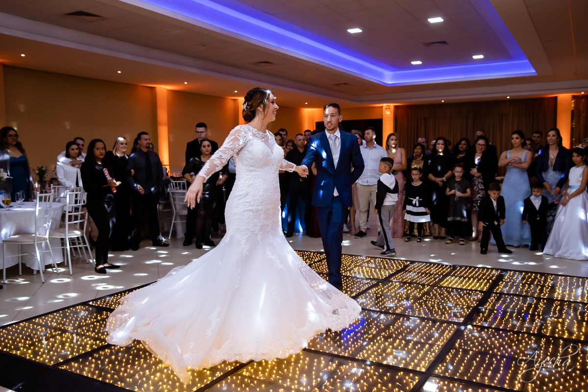 making of noivo curitiba; casamento curitiba; casamento santuário sagrado coração; casamento salão acqua eventos; fotografo de casamento curitiba; vestido de noiva curitiba; london noivas; maquiagem de noiva; carro da noiva; 