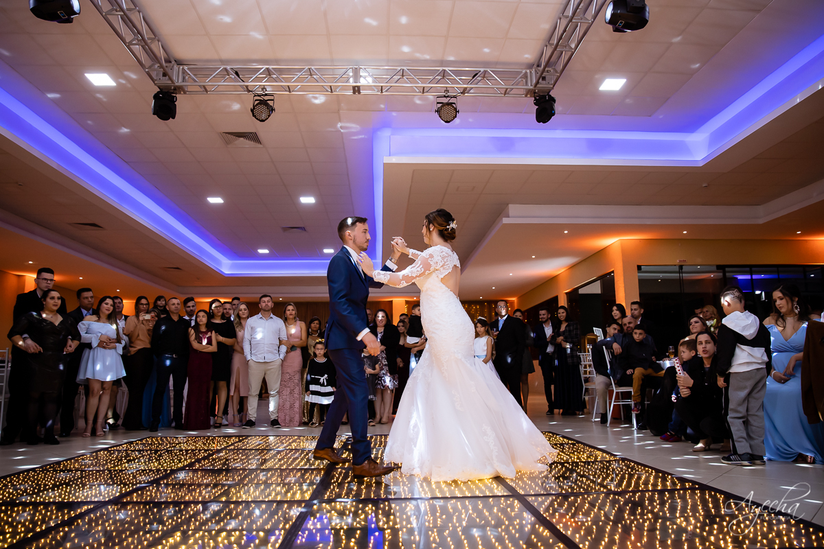 making of noivo curitiba; casamento curitiba; casamento santuário sagrado coração; casamento salão acqua eventos; fotografo de casamento curitiba; vestido de noiva curitiba; london noivas; maquiagem de noiva; carro da noiva; dança dos noivos curitiba; 