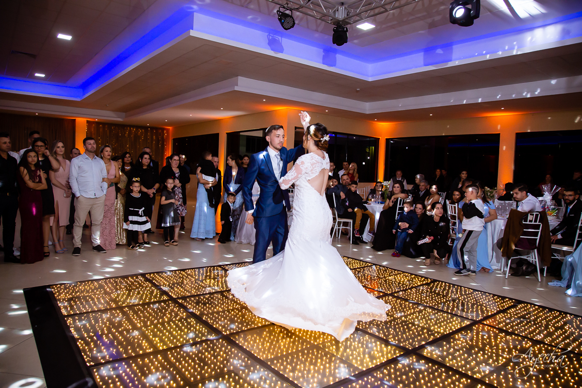 making of noivo curitiba; casamento curitiba; casamento santuário sagrado coração; casamento salão acqua eventos; fotografo de casamento curitiba; vestido de noiva curitiba; london noivas; maquiagem de noiva; carro da noiva; dança dos noivos curitiba; 