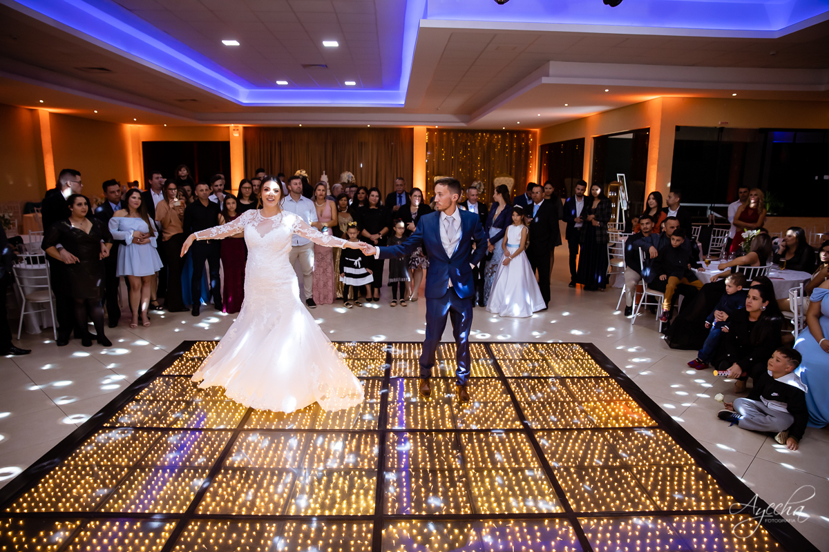 making of noivo curitiba; casamento curitiba; casamento santuário sagrado coração; casamento salão acqua eventos; fotografo de casamento curitiba; vestido de noiva curitiba; london noivas; maquiagem de noiva; carro da noiva; dança dos noivos curitiba; 