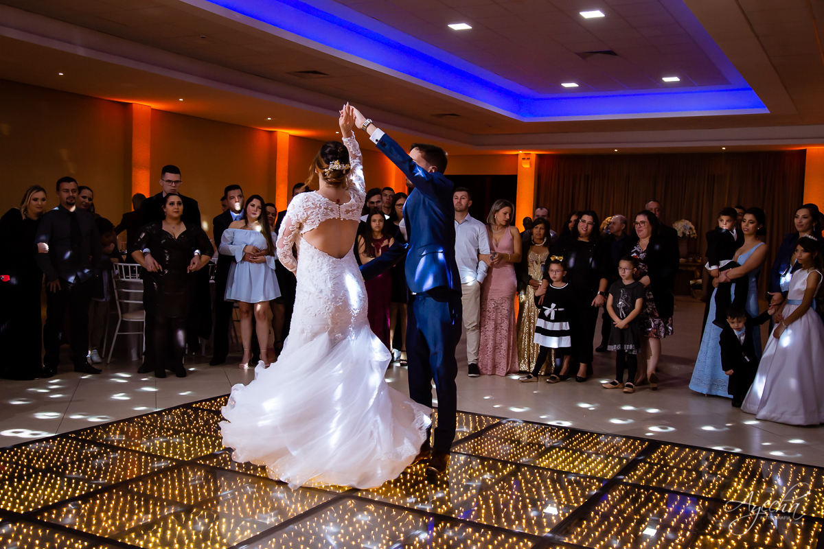 making of noivo curitiba; casamento curitiba; casamento santuário sagrado coração; casamento salão acqua eventos; fotografo de casamento curitiba; vestido de noiva curitiba; london noivas; maquiagem de noiva; carro da noiva; dança dos noivos curitiba; 