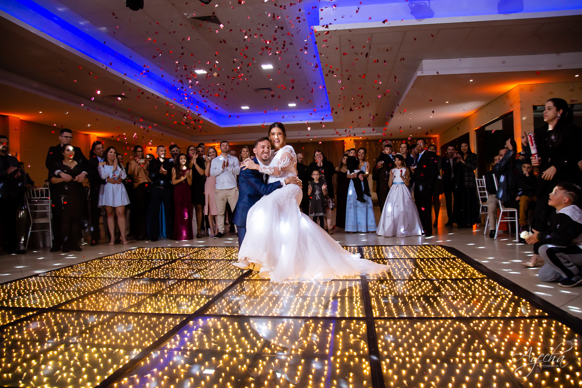 making of noivo curitiba; casamento curitiba; casamento santuário sagrado coração; casamento salão acqua eventos; fotografo de casamento curitiba; vestido de noiva curitiba; london noivas; maquiagem de noiva; carro da noiva; dança dos noivos curitiba; 